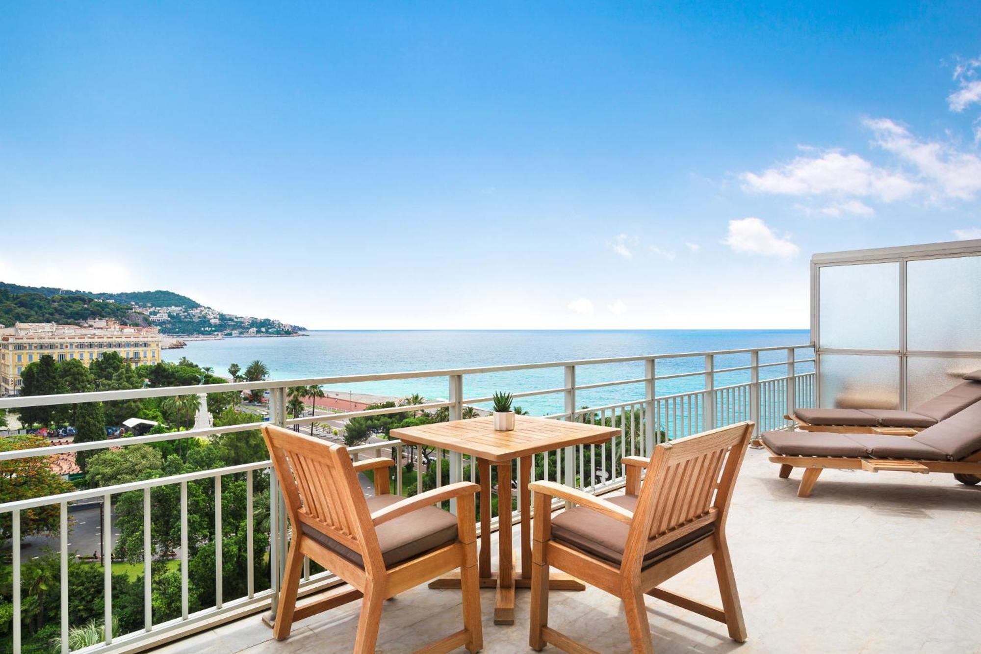 Le Meridien Hotel